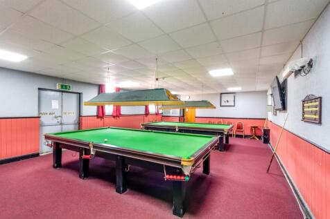EweMove Estate Agent Scunthorpe Snooker
