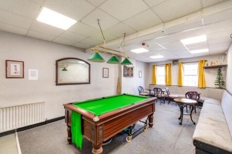EweMove Estate Agent Scunthorpe Pool