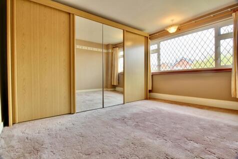 Bedroom 1 - Double Bedroom - Gus Critchlow EweMove