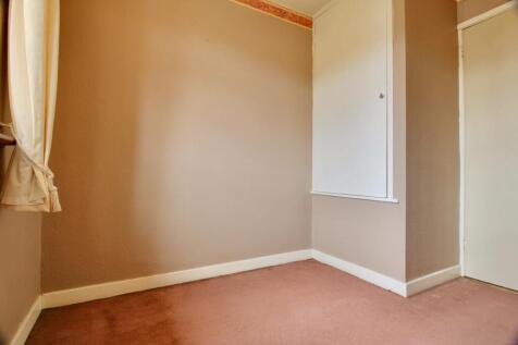 Bedroom 3 - reverse view - Gus Critchlow EweMove H