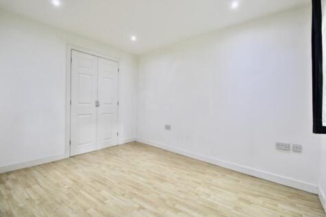 Bedroom 1 angle 3