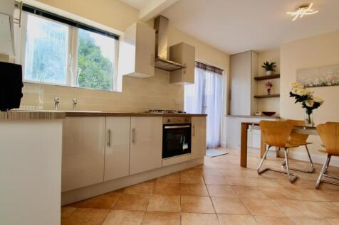 Kitchen diner 1