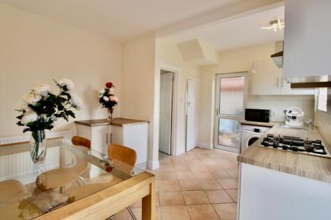 Kitchen diner 2