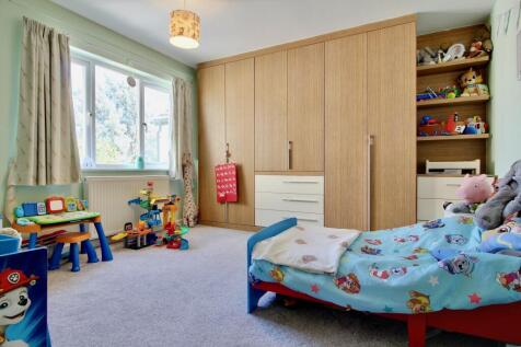 Bedroom 2 - Double Bedroom Gus Critchlow EweMove H