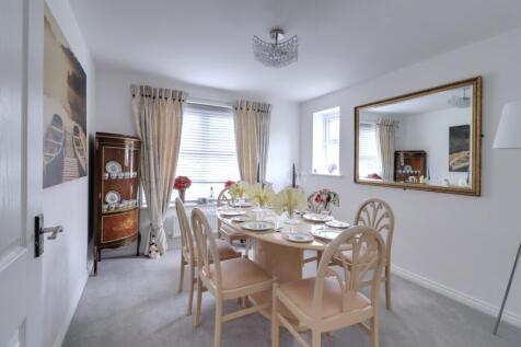 8. Dining Room 