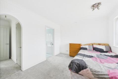 Principle Room with Dressing Room and Ensuite