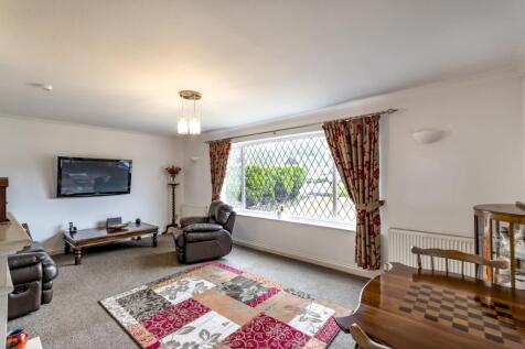 EweMove Estate Agents Scunthorpe - Living Room
