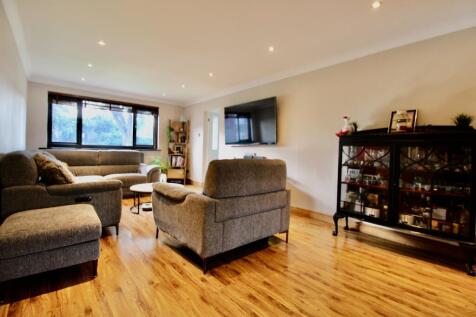 Lounge angle 2