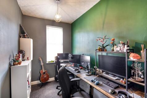 EweMove Estate Agents Scunthorpe - Bedroom 3