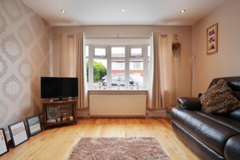 EweMove Estate Agents Scunthorpe - Living Room