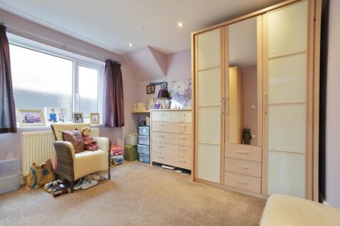 EweMove Estate Agents Scunthorpe - Dressing Room