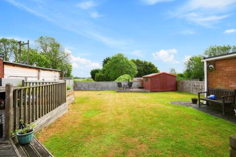 EweMove Estate Agents Scunthorpe - Rear Garden