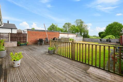 EweMove Estate Agents Scunthorpe - Rear Patio