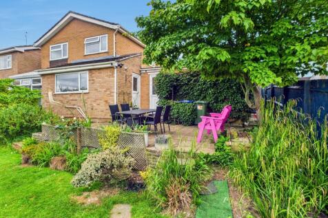 Back Garden 2- 9 Glebe Way 