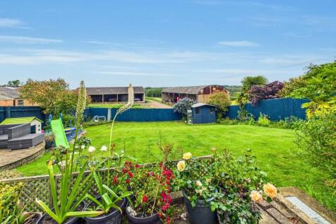 Back Garden 3 - 9 Glebe Way