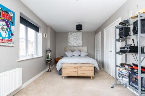 Bedroom 2 (2)