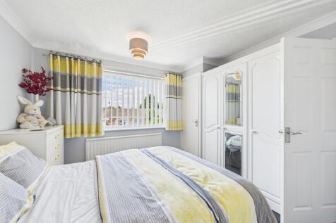 EweMove Spalding - St Andrews Road - Bedroom 