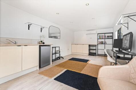Office or Versatile Space 
