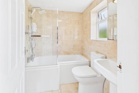 EweMove Spalding - Bathroom