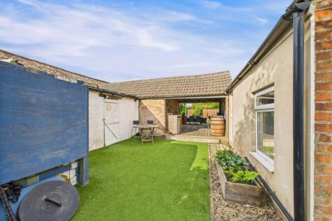 EweMove Spalding - Garden