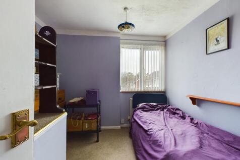 CAM02313G0-PR0040-STILL009