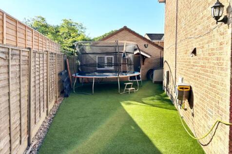 grass slade garden side 