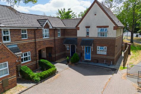 EweMove Spalding - Patriot Close - Front of house 