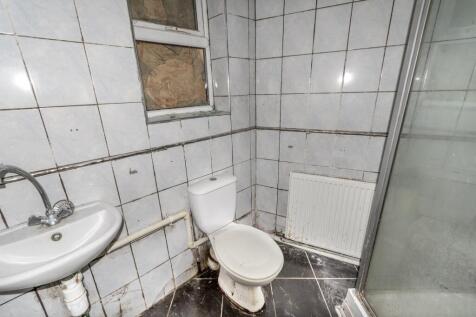 EweMove Estate Agents Scunthorpe - Shower Room