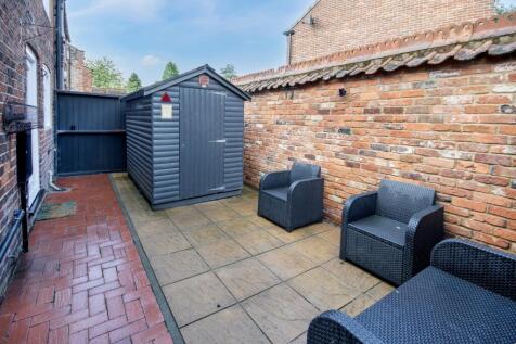EweMove Estate Agents Scunthorpe - Rear Courtyard