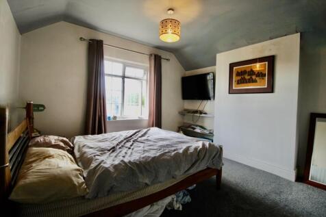 Bedroom 1 angle 2