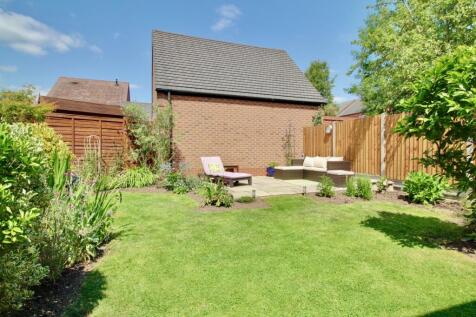 Rear Garden - Gus Critchlow EweMove Hinckley