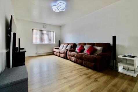 Lounge angle 2