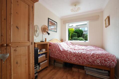EweMove Estate Agents Scunthorpe - Bedroom 2
