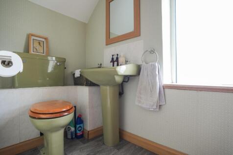 EweMove Estate Agents Scunthorpe - WC