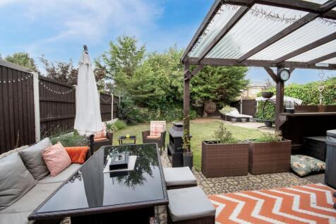 EweMove Estate Agents Scunthorpe - Rear Garden