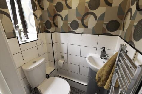 EweMove Estate Agents Scunthorpe - WC