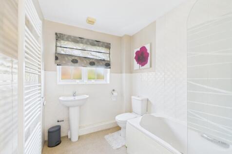 Family Bathroom First Floor
