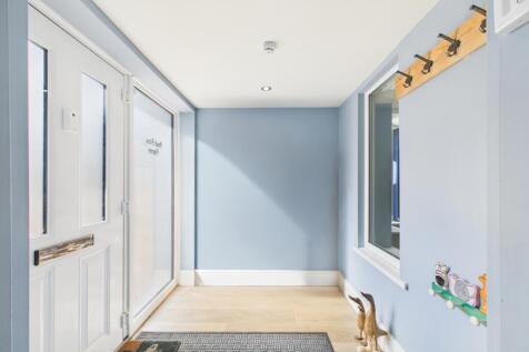 EweMove - Spalding - Entrance Hall