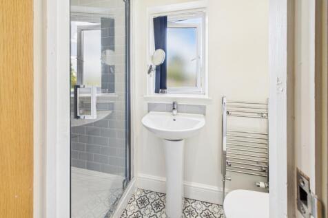 EweMove - Spalding - Ensuite