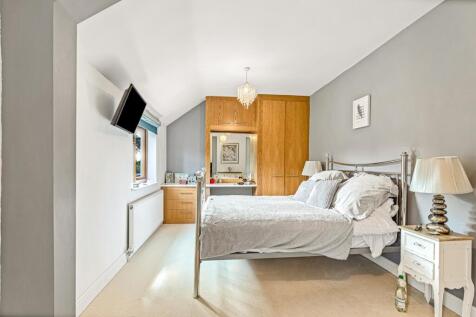 Bedroom with En-Suite