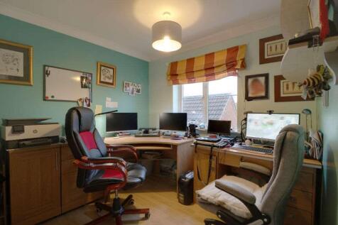 Bedroom 3/Study