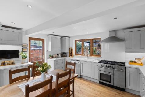 Kitchen Diner 2