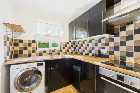 EweMove Spalding -  Finlay Close - Kitchen