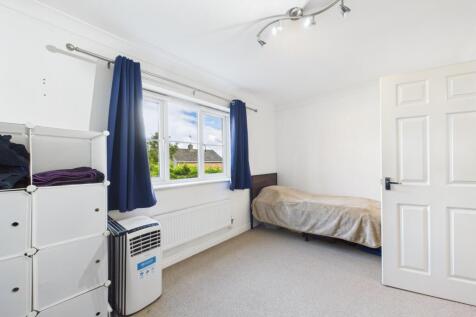 EweMove Spalding -  Finlay Close - Bedroom