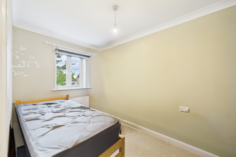 EweMove Spalding -  Finlay Close - Bedroom