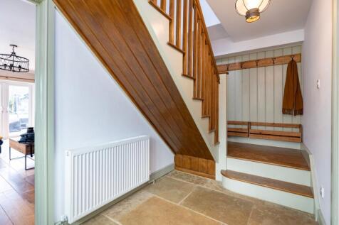 Greet your visitors in this welcoming hallway
