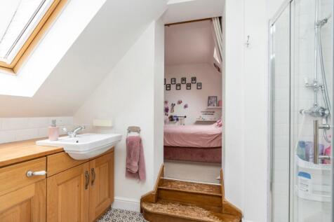 Jack and jill ensuite
