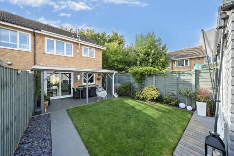 Weatherthorn garden 1