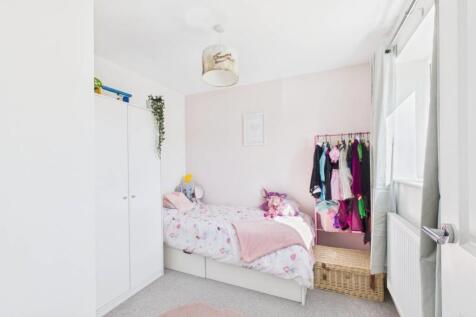 A perfect childs bedroom this single room is newly