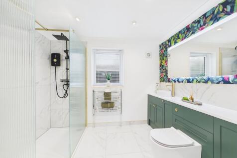 Annexe Shower Room